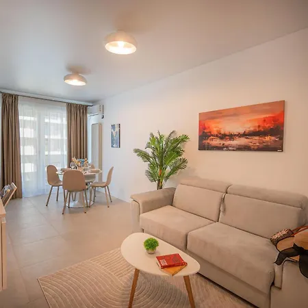 Silver Splash In Odyssey Pool & Fitness Appartement Năvodari