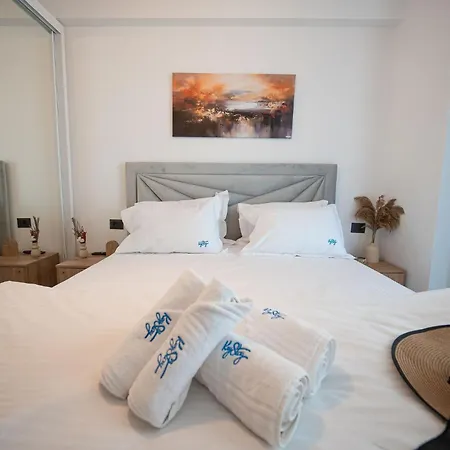 Apartment Silver Splash In Odyssey Pool & Fitness Navodari
