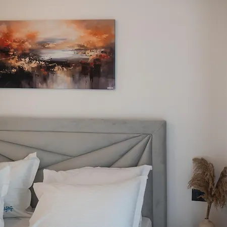 Silver Splash In Odyssey Pool & Fitness * 那沃达利